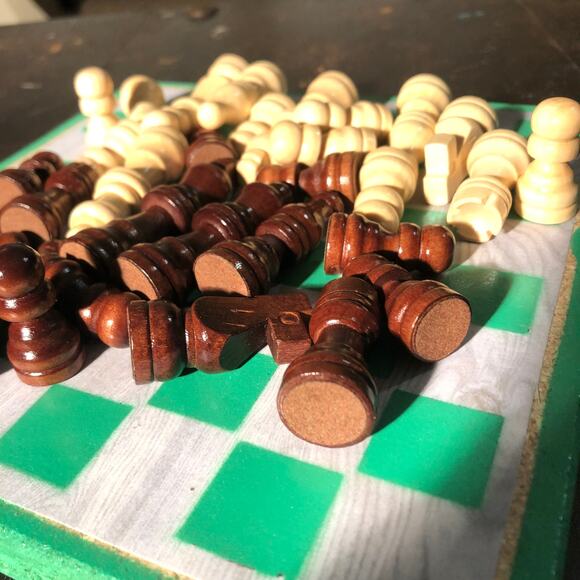 Scrapbook Chess Set - Green Mint - Picture 10 of 11